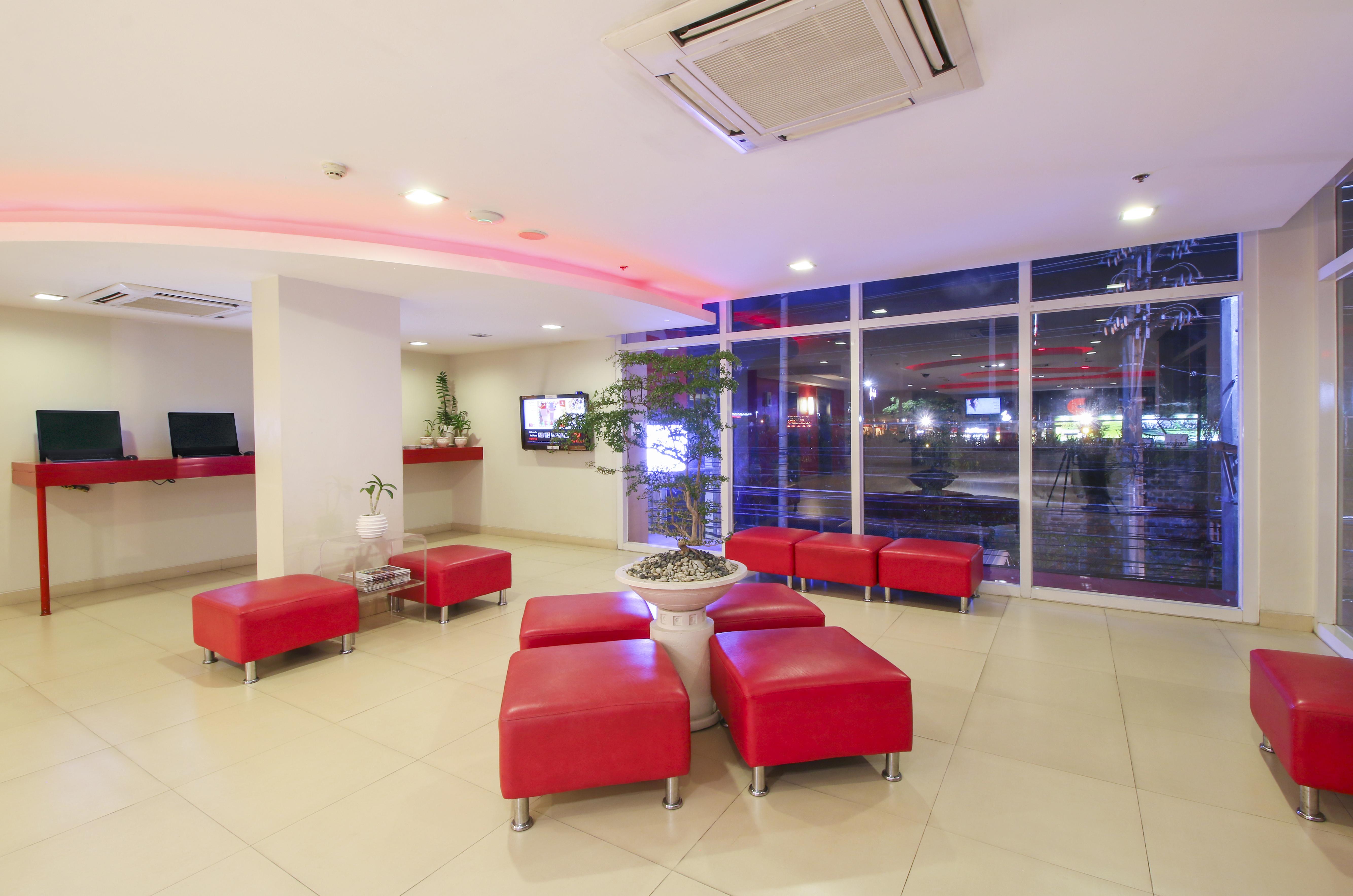 Red Planet Clark Angeles City Exterior photo