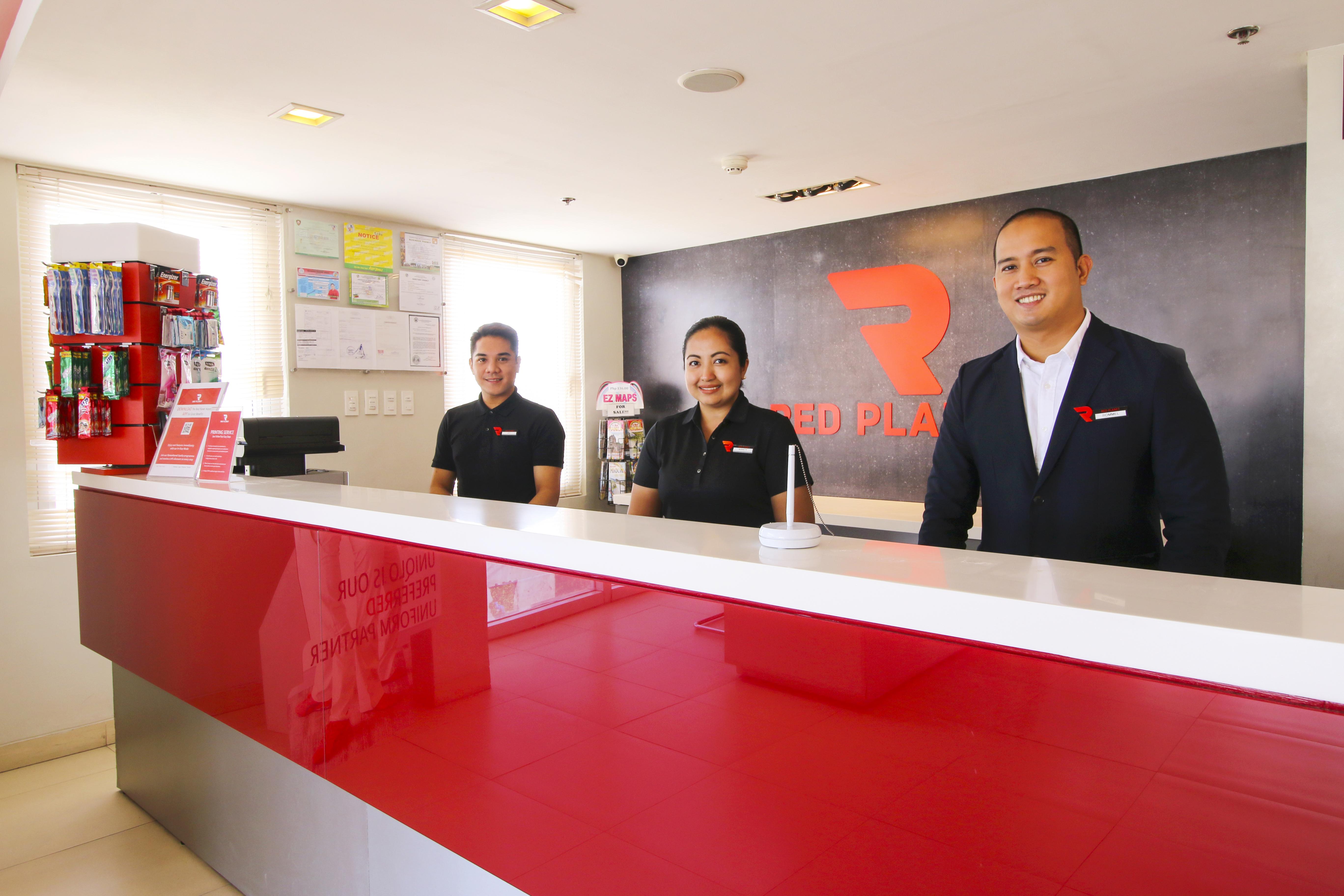 Red Planet Clark Angeles City Exterior photo