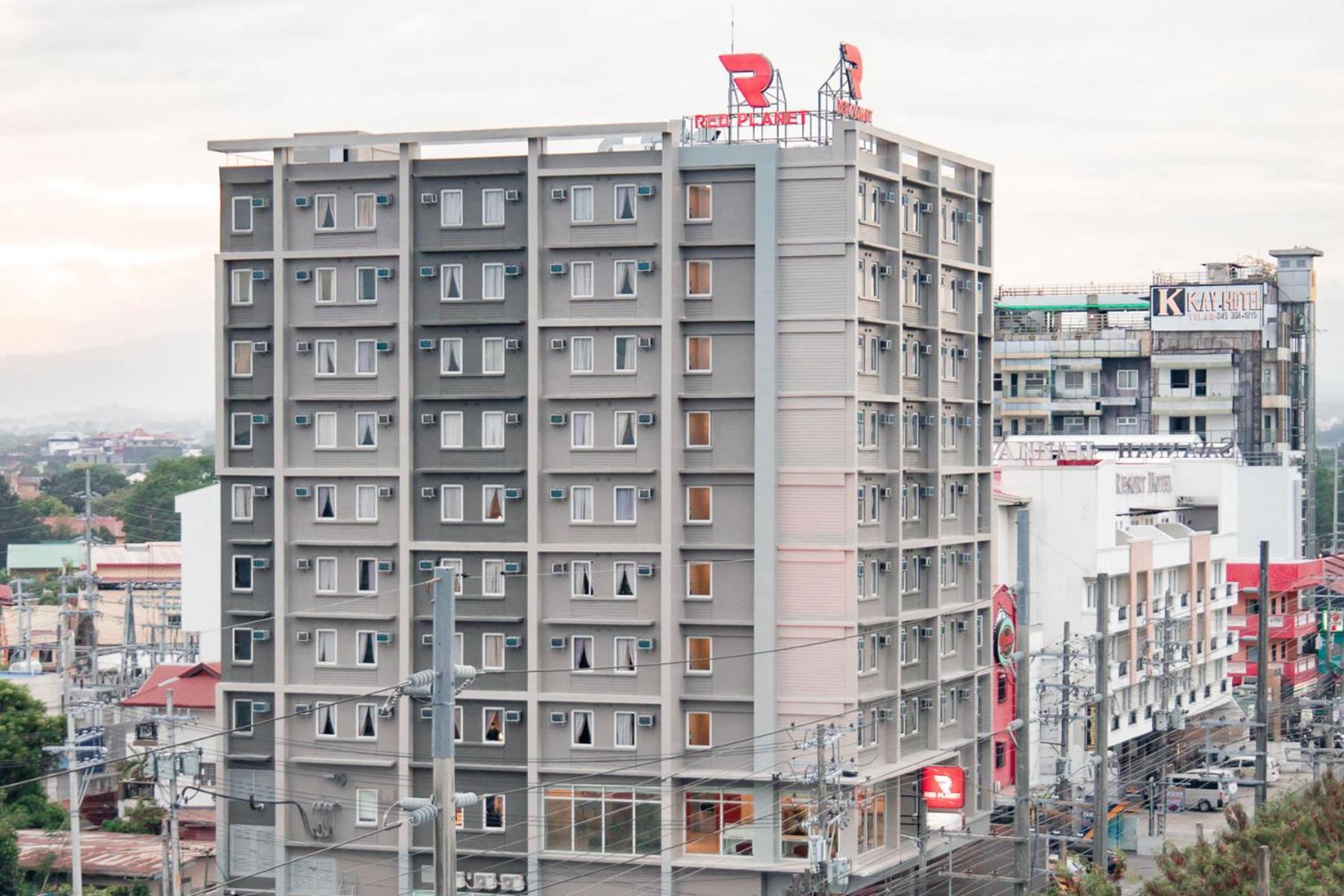 Red Planet Clark Angeles City Exterior photo