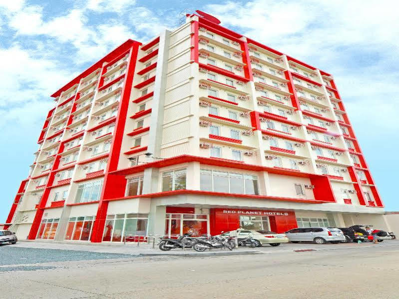 Red Planet Clark Angeles City Exterior photo