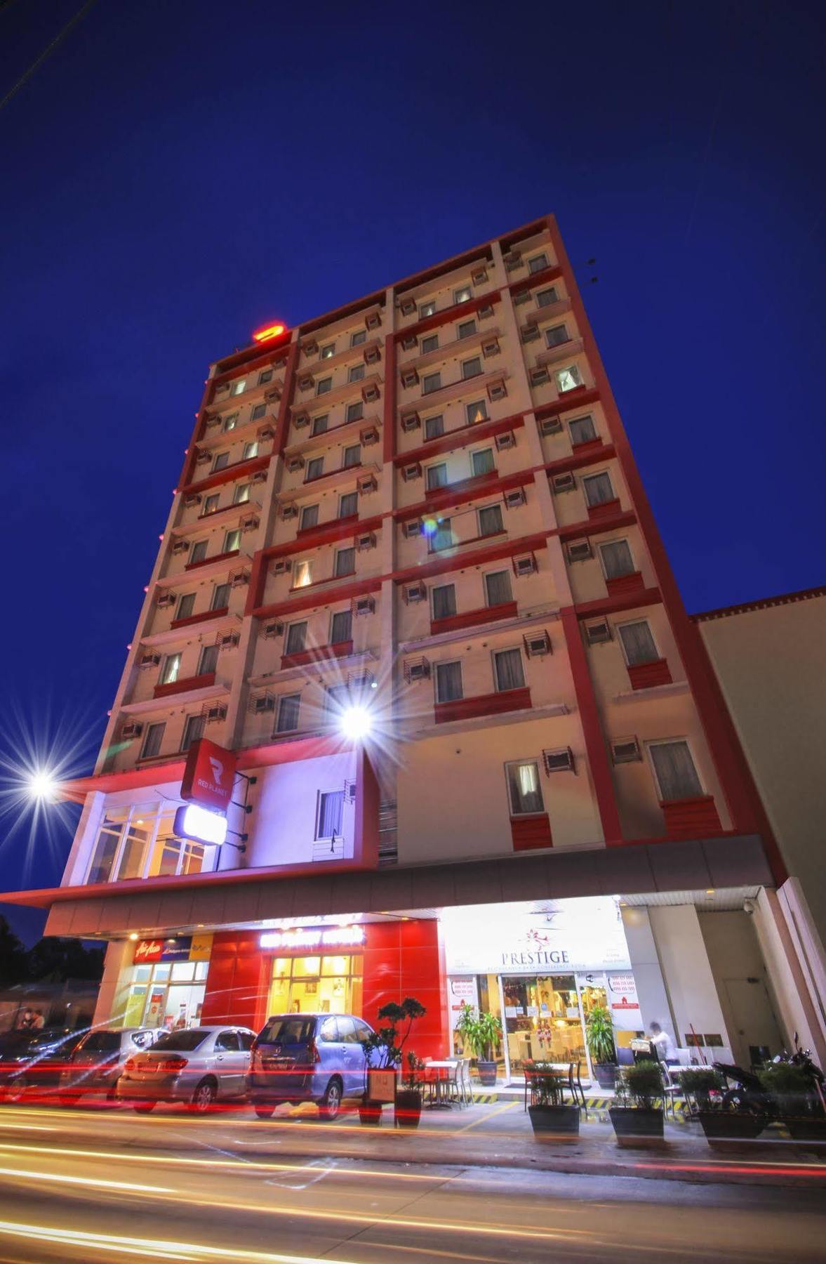 Red Planet Clark Angeles City Exterior photo